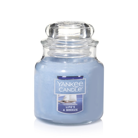 Yankee Candle Small Jar with Lid Single Wick Candle - Life's A Breeze Beach New